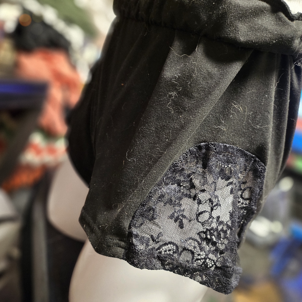 3/shorts - Picture 3 of 5